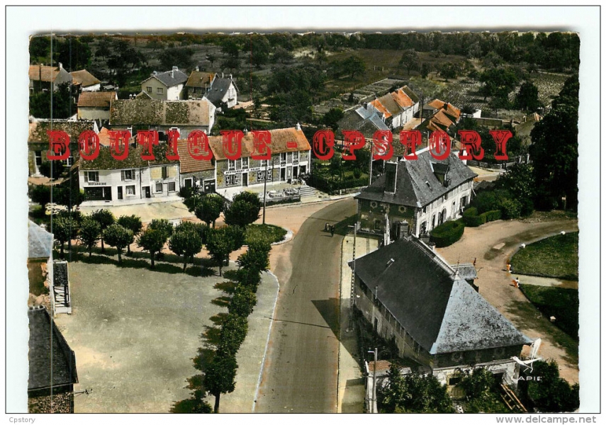 vue-aerienne-lapie-n-8-place-dreyfus-boulangerie-restaurant-le-relais